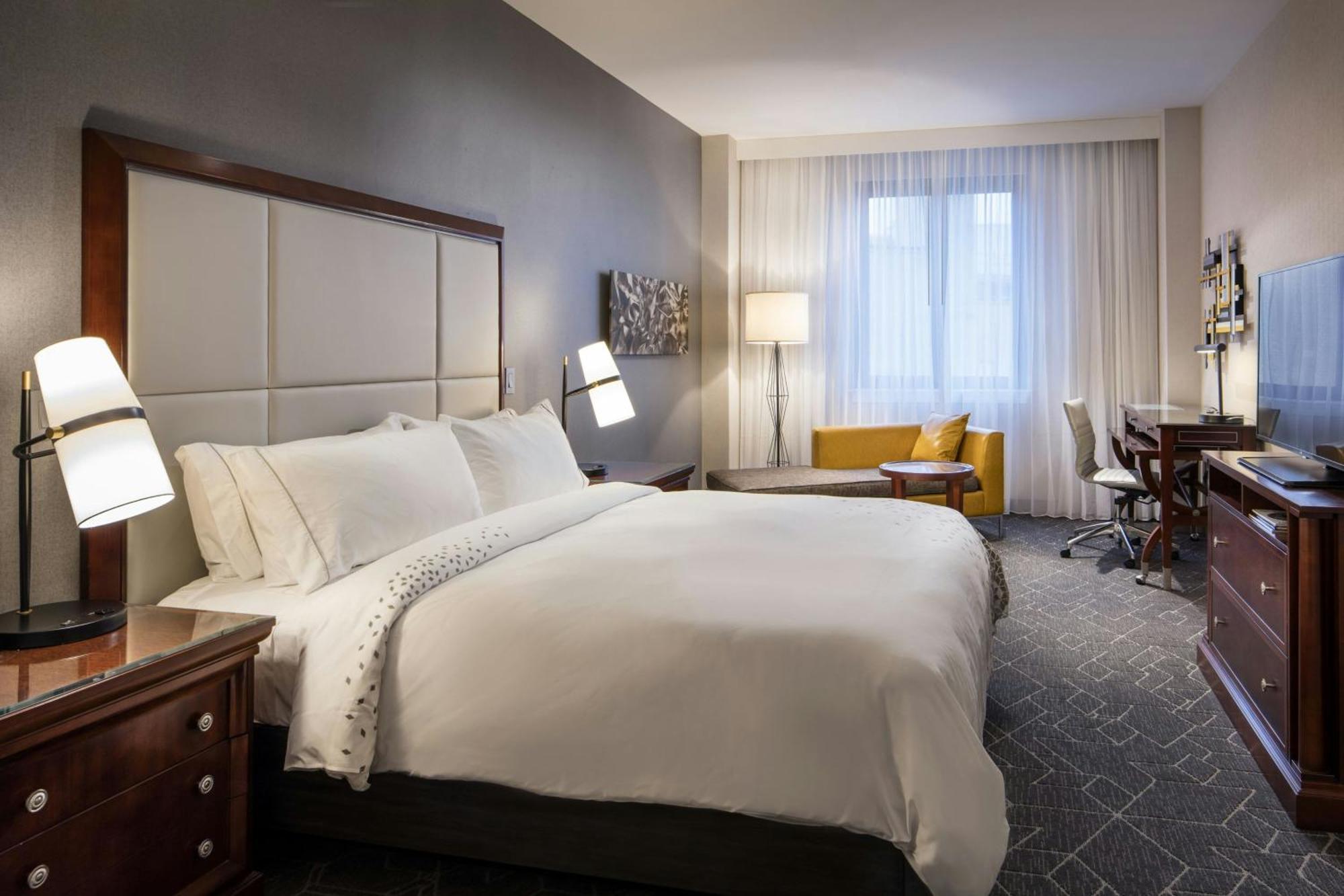 Renaissance Downtown 4* Providence